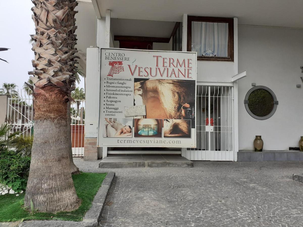 Hotel Domvs 84 Torre Annunziata Zewnętrze zdjęcie